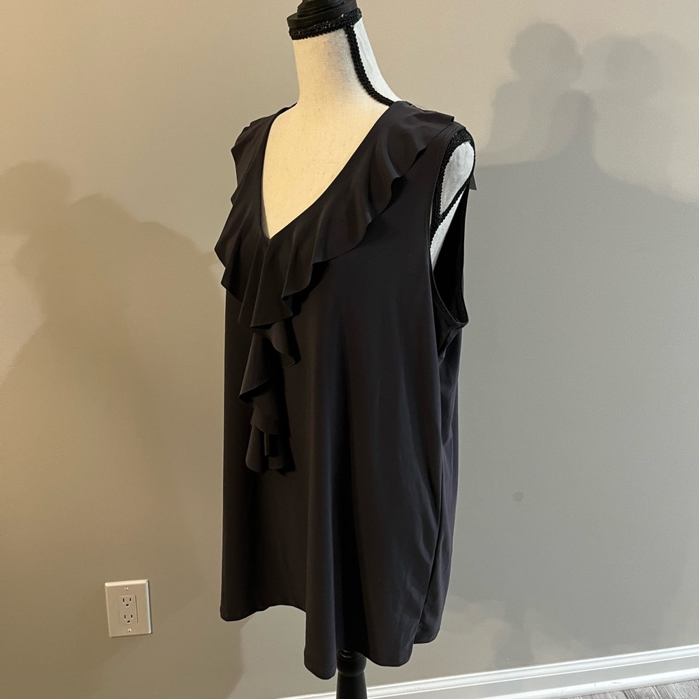 Élan + Grace Elegant Gray top